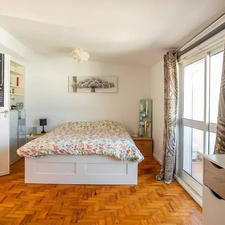 شقة Apartment With Roof Top, View On The Ocean