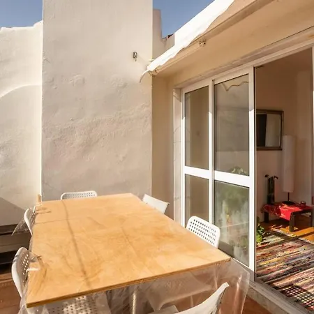 شقة Apartment With Roof Top, View On The Ocean
